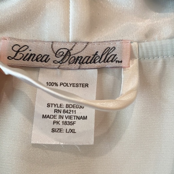 Bridal Wedding Robe Embroidered “The Bride” L/XL - Picture 6 of 11